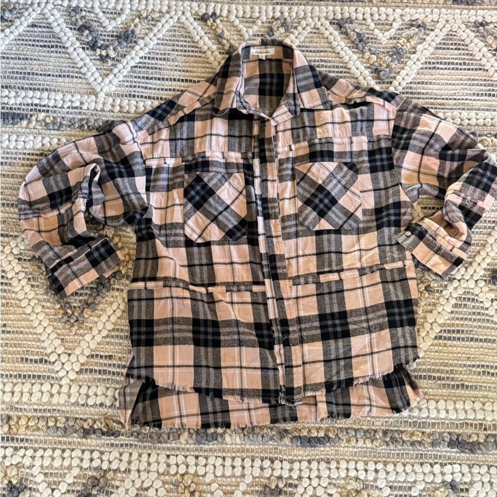 Oli & Hali Plaid Oversized Flannel - Picture 4 of 10